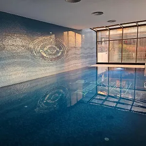 Taksim Perfect Residence, 3 Bedrooms, 140 M2, Pool Gym Sauna Access Apartment