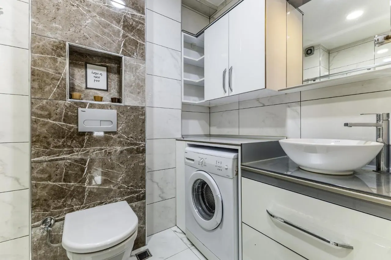 Апартаменты Spacious Flat Near Bagdat Avenue In Suadiye Стамбул