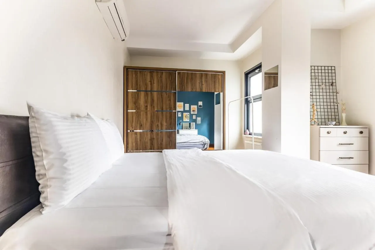 Spacious Flat Near Bagdat Avenue In Suadiye Apartment Istanbul