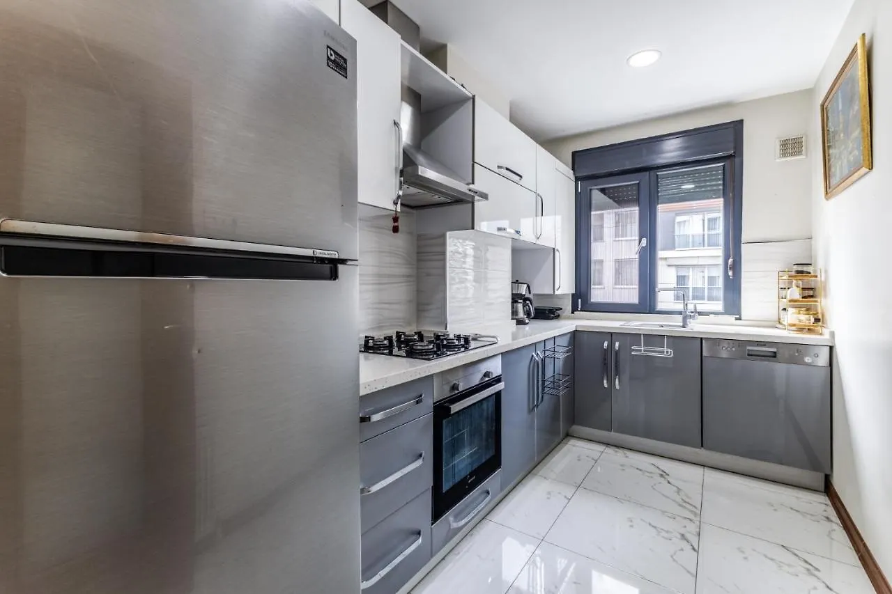 Spacious Flat Near Bagdat Avenue In Suadiye Apartment Istanbul